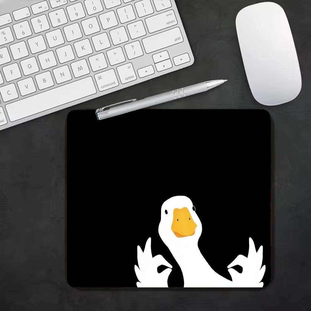 Desk Setup Background - 귀여운 흰색 거위 패턴 작은 마우스